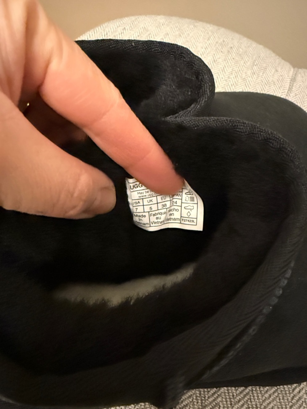 NEW UGG UGG Classic Ultra Mini - Picture 7 of 7